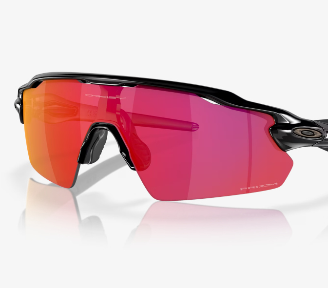 Oakley &ndash; inovācijas, kas maina sporta un dzīvesstila tirgu Latvijā